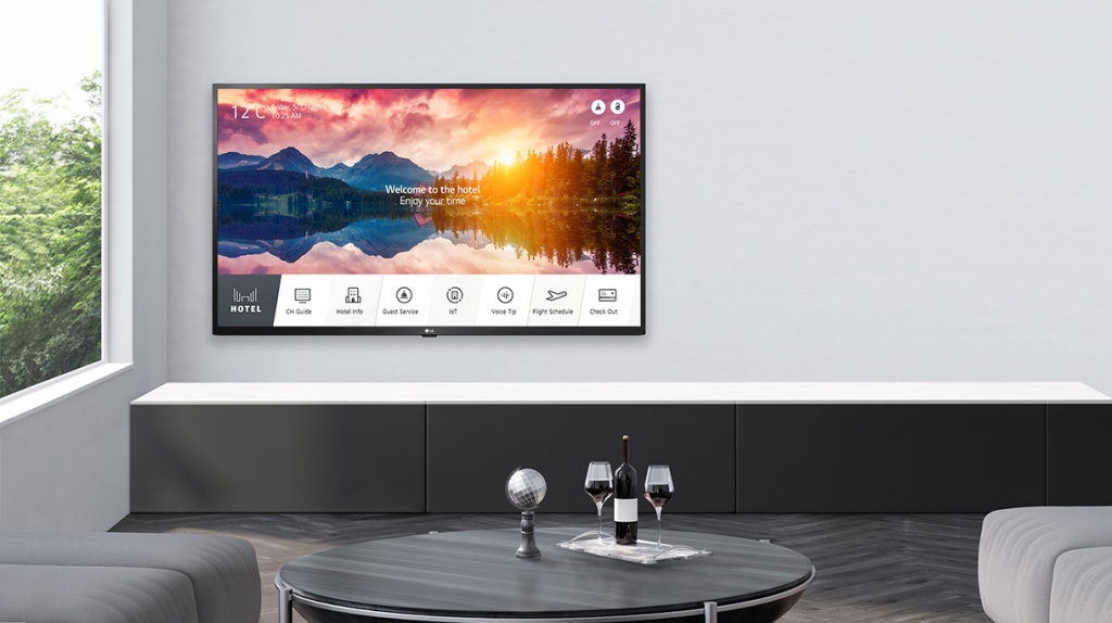 Гостиничный IP UHD телевизор LG серии US662H в интерьере